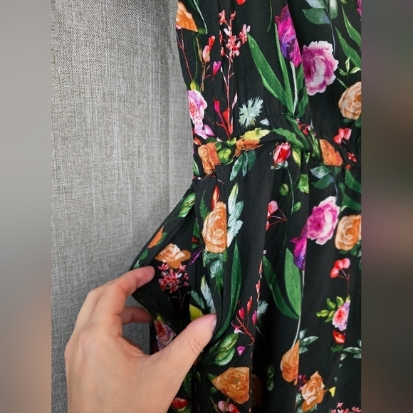 World Market Cut Out Shoulder Mini Dress Ruffles Floral Size S/M - Picture 2 of 5